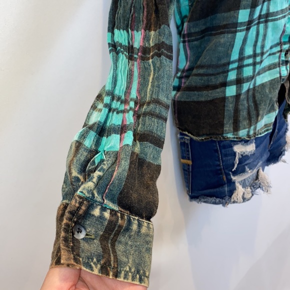 American Eagle plaid flannel long sleeve button up shirt acid wash blue black XS - Picture 4 of 11